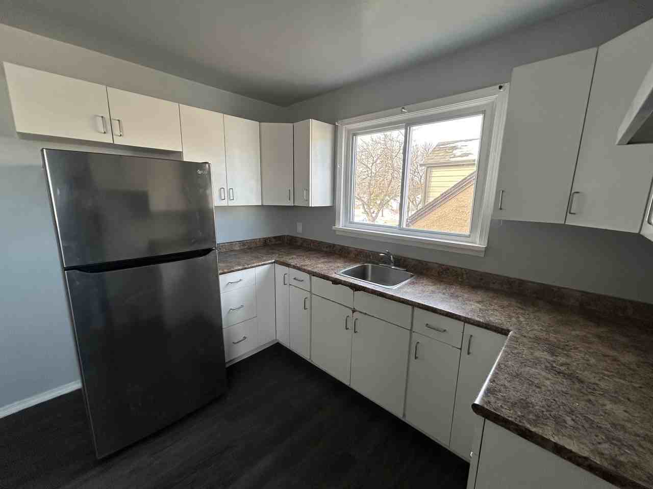 733 Atlantic Avenue - Photo 5 of 14