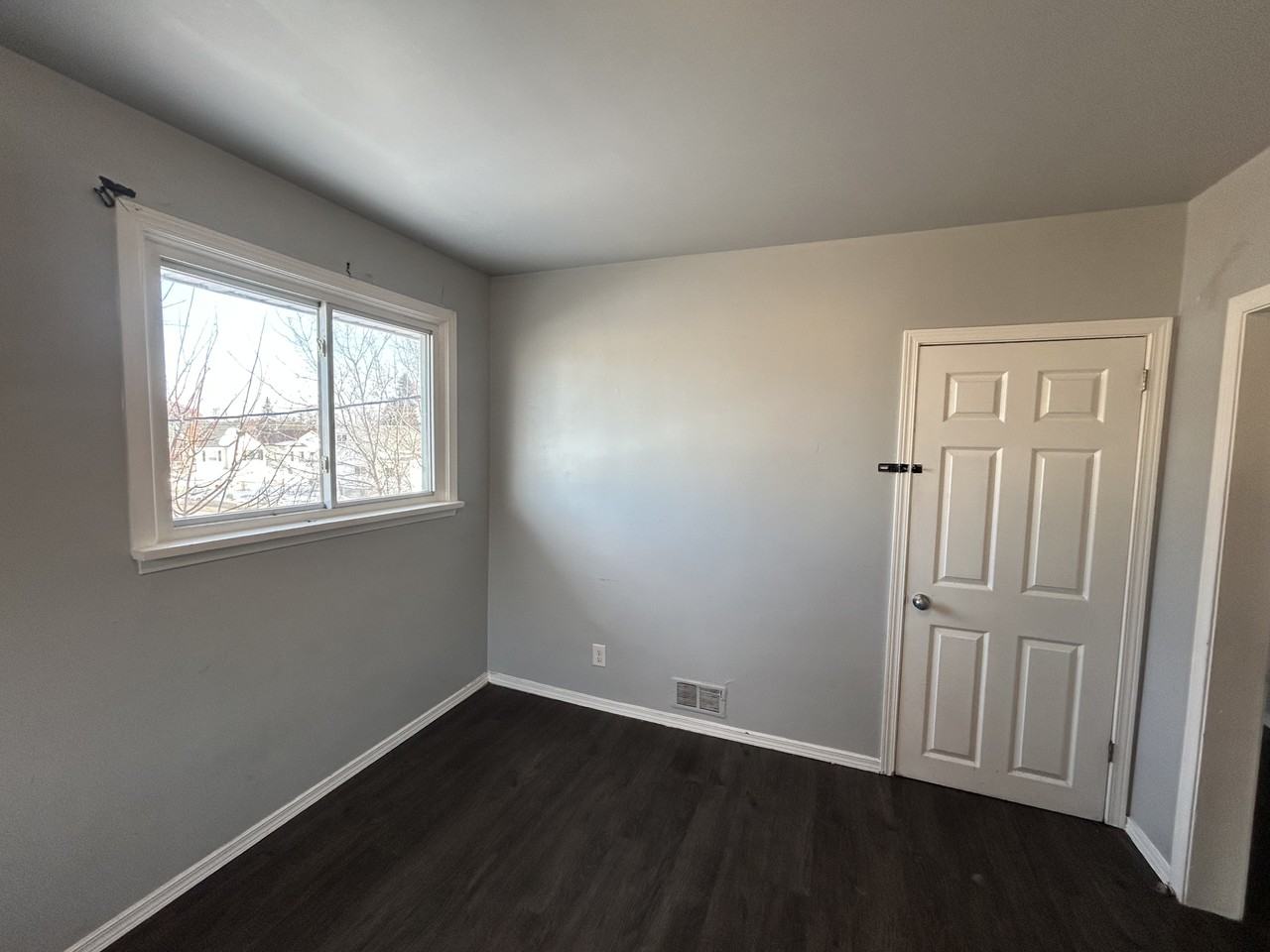 733 Atlantic Avenue - Photo 6 of 14