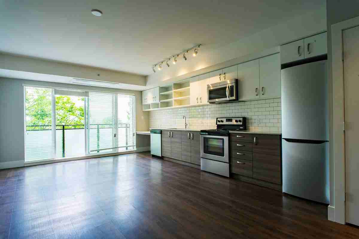 The Robert - Photo 2 of 36