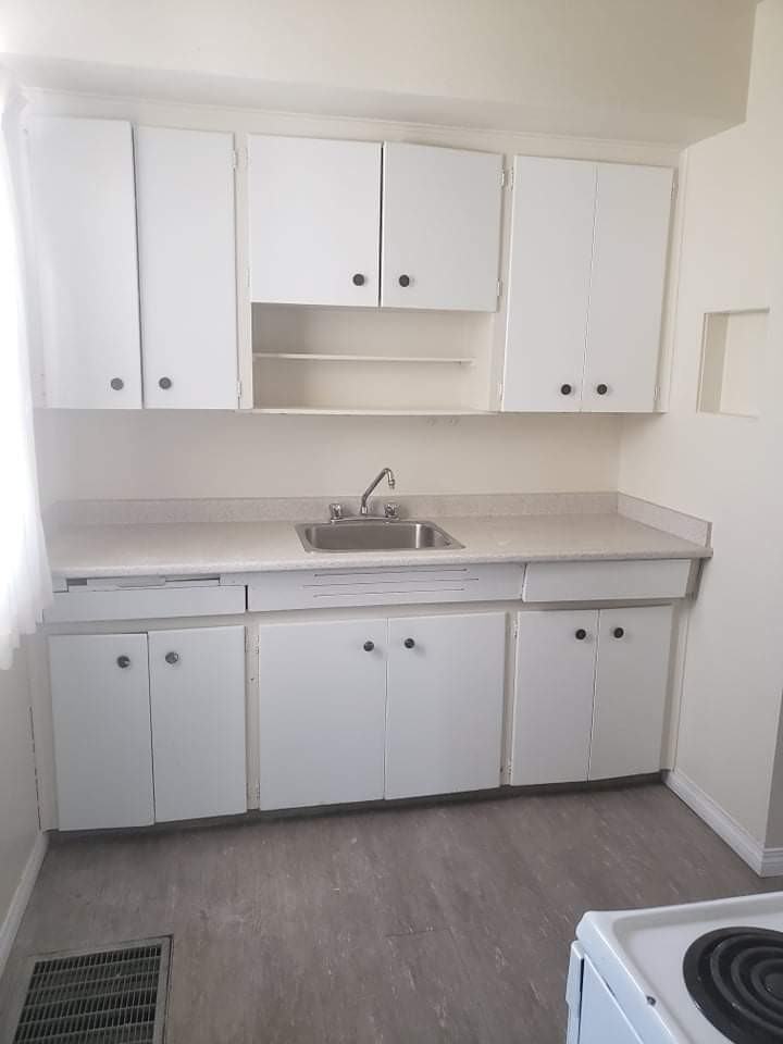 Fort Townhomes - 10501 98 Avenue - Photo 2 of 11