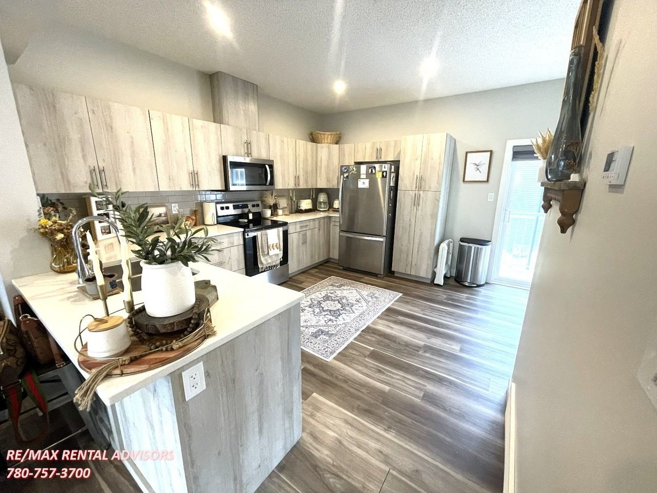 #18 1051 Graydon Hill Boulevard Southwest - Photo 3 of 25