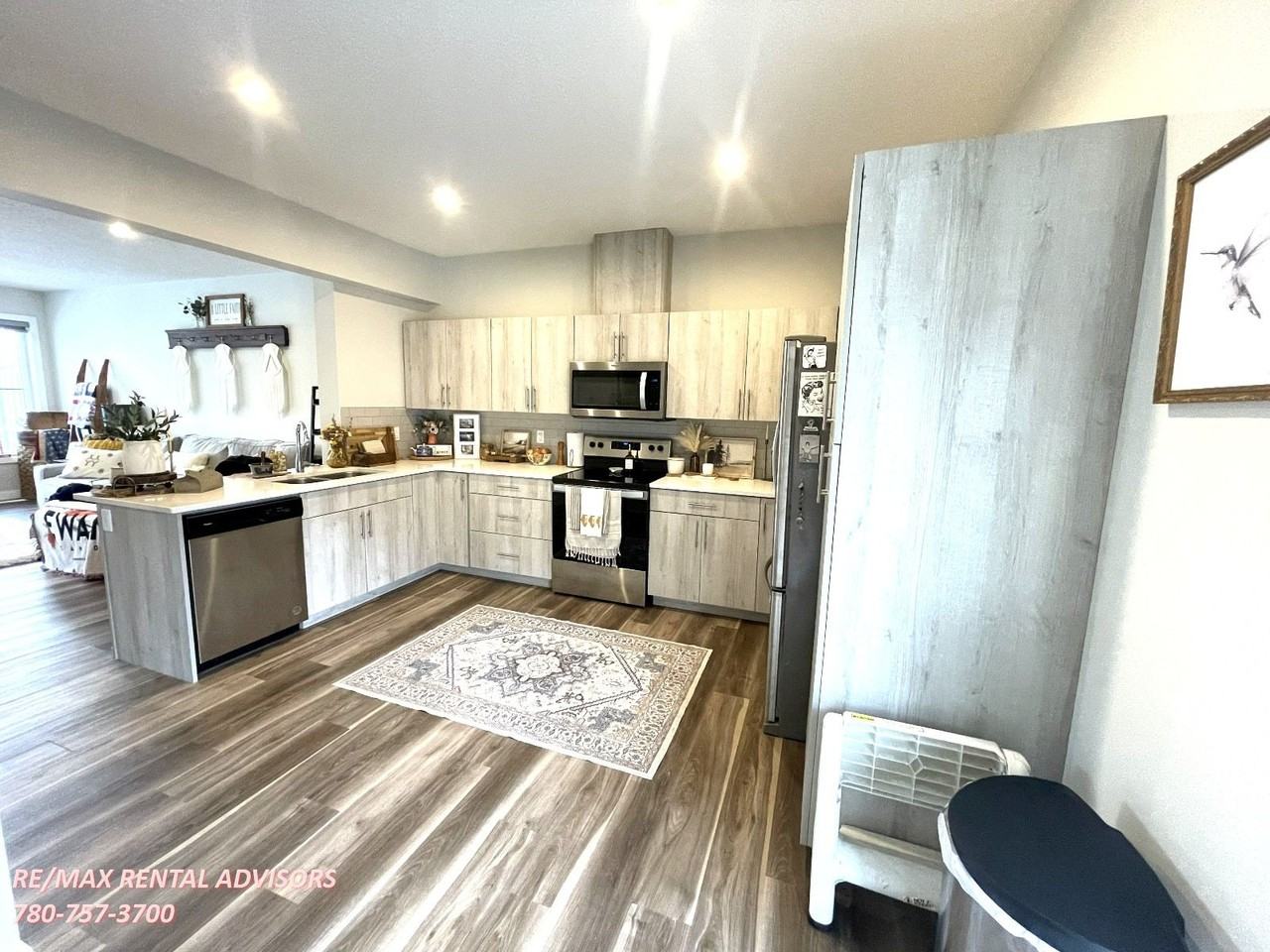 #18 1051 Graydon Hill Boulevard Southwest - Photo 4 of 25