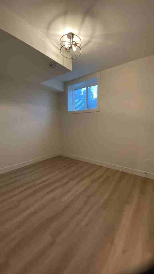 1418 27 Street SW (basement suite) - Photo 4 of 7
