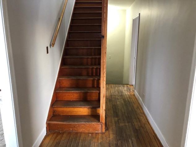 3 Bedroom, 1 Bath House, 3 MONTH LEASE  in Downtown Red Deer! - Photo 7 of 15