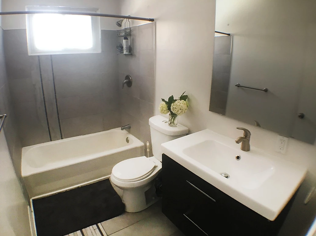 158 Meadowlands Drive West - Photo 4 of 11