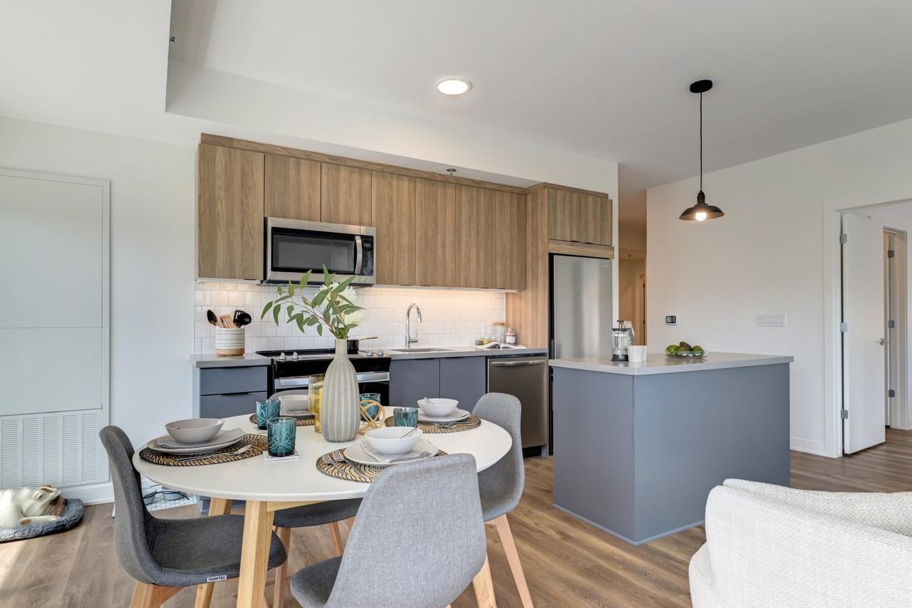 Story of Rideau & Chapel - Photo 3 of 50