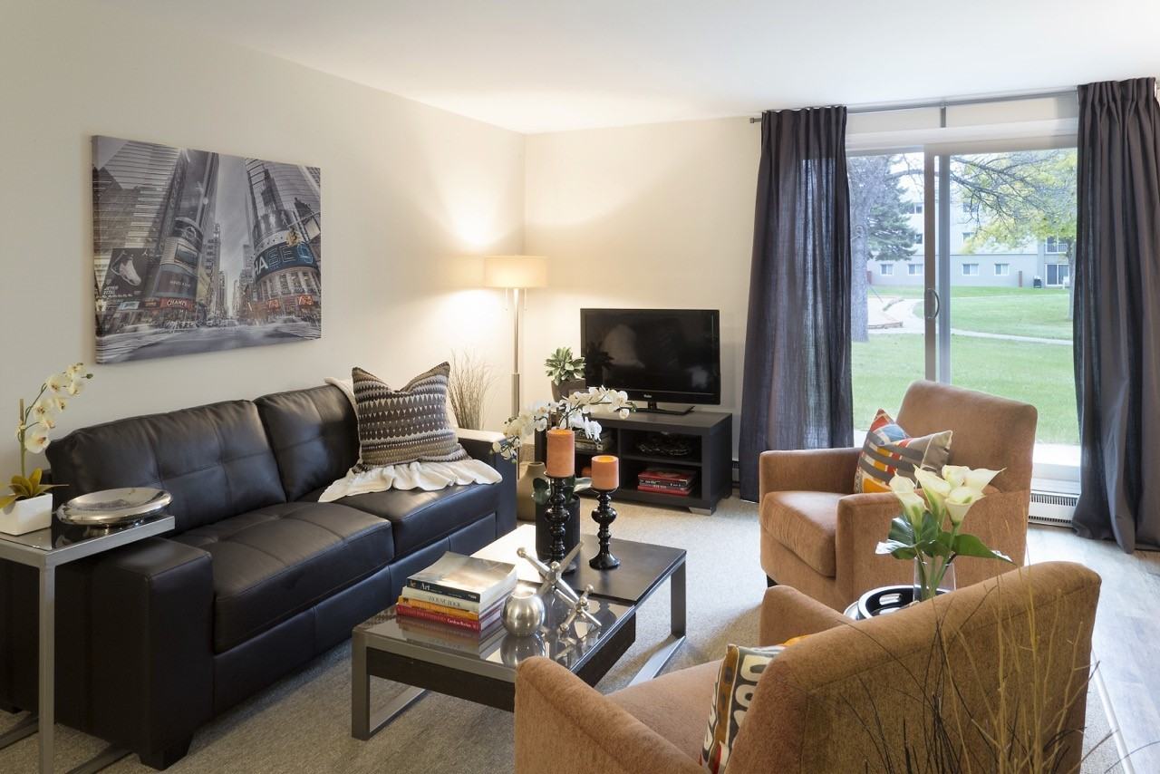 St. Vital Villa - Photo 3 of 50