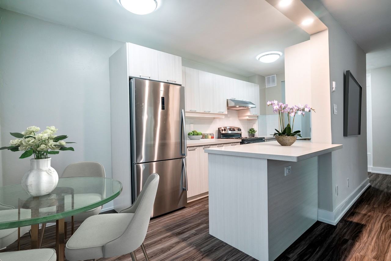 630 Vesta Dr - Photo 3 of 14