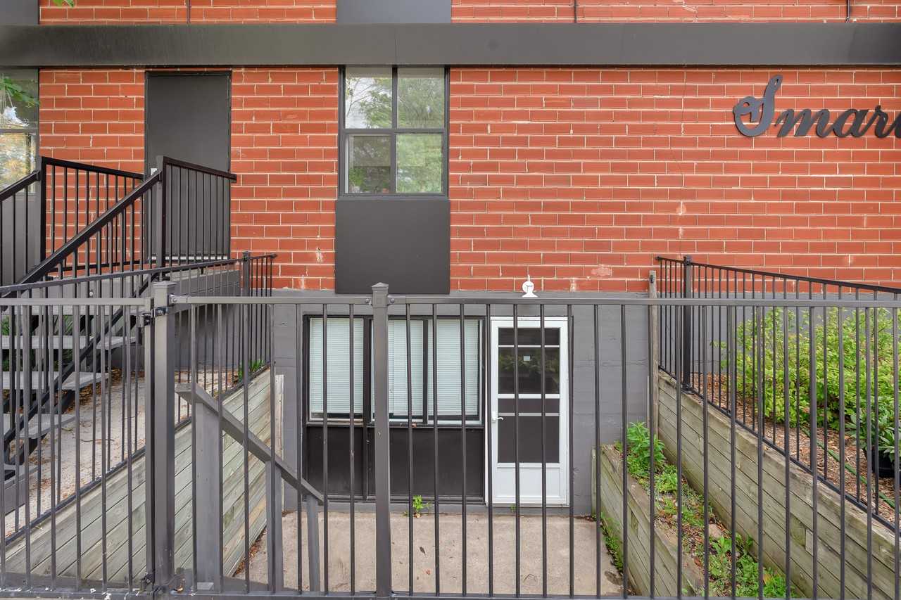 238 Campbell St, Collingwood, ON L9Y 4J9, Canada - Photo 2 of 16