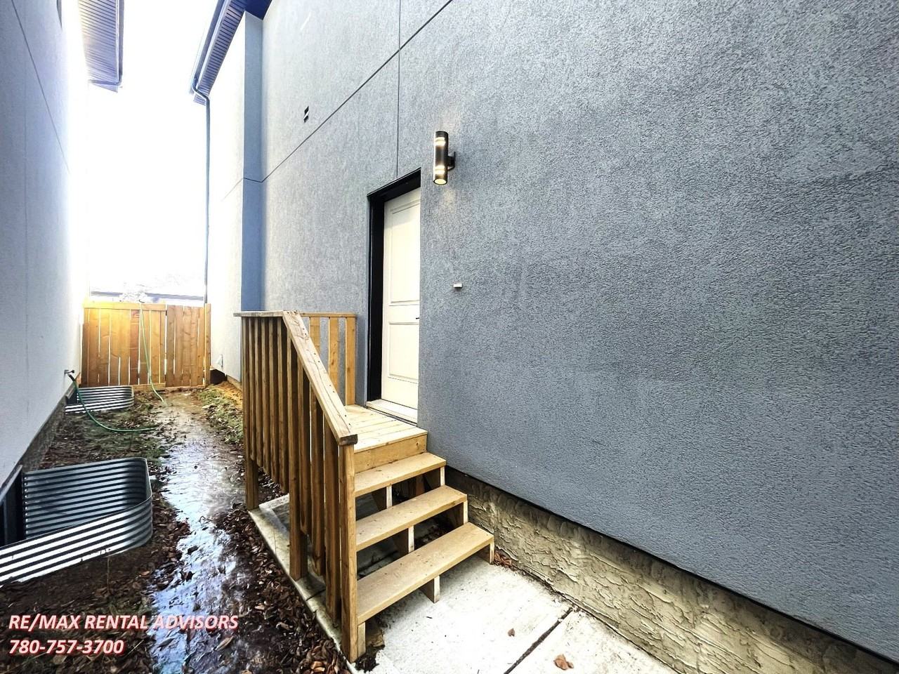 BSMT 10225 146 Street Northwest - Photo 2 of 14