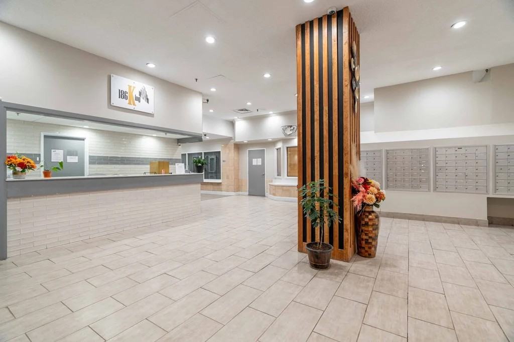 186 King - Photo 7 of 13