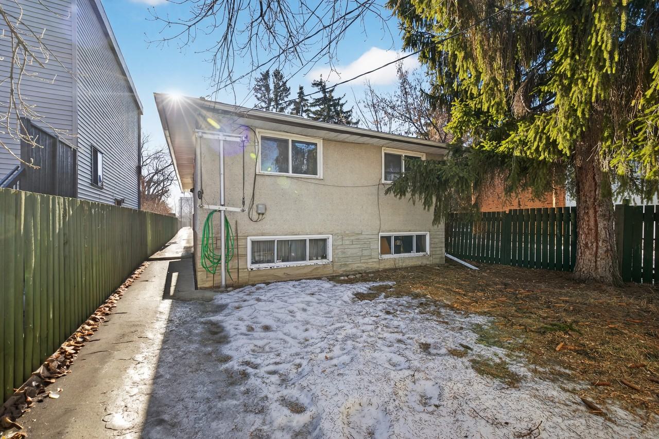 9640 74 Avenue - Photo 3 of 20