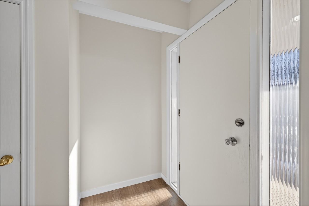 9640 74 Avenue - Photo 4 of 20