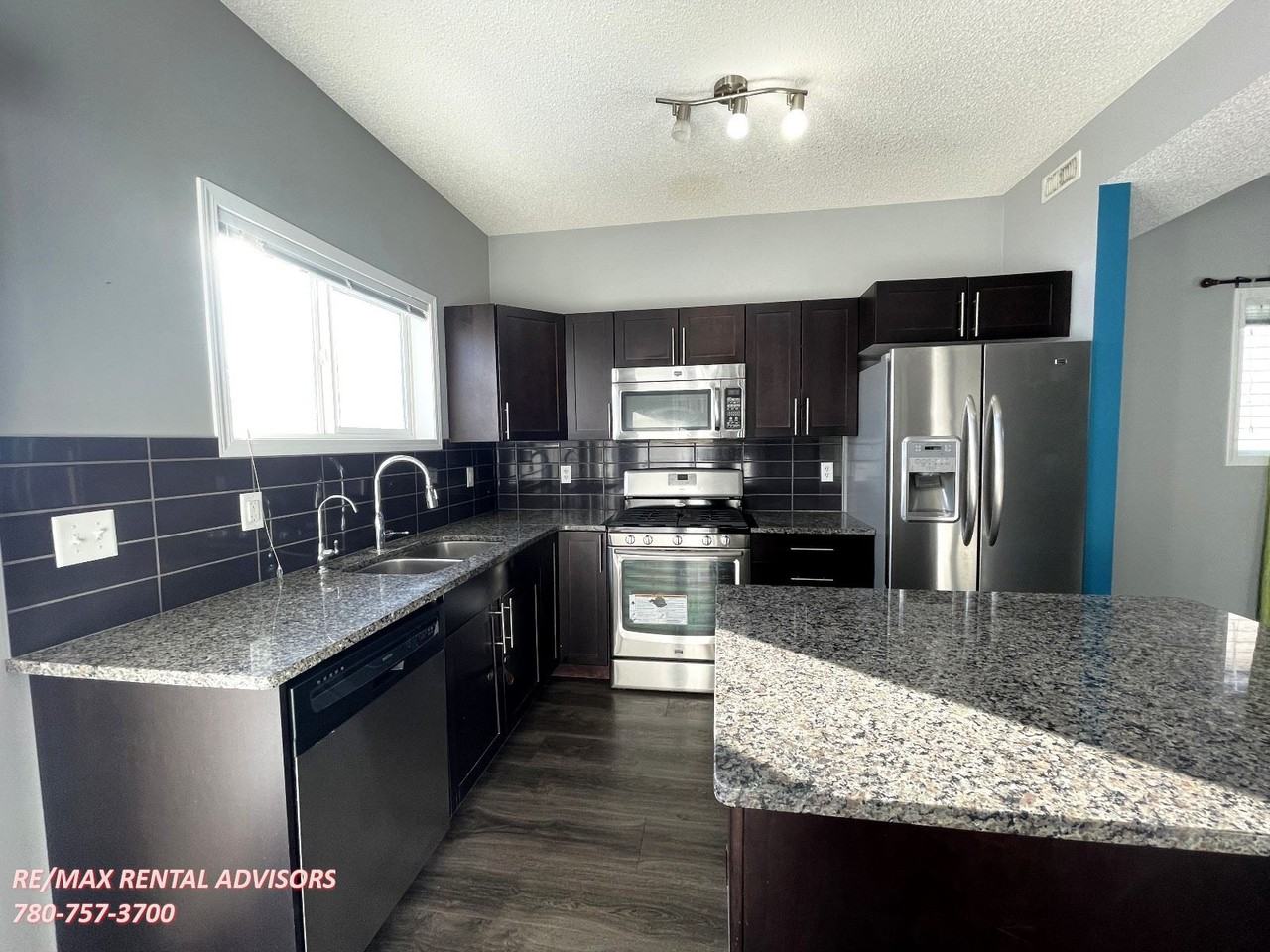 6520 2 Ave Sw - Photo 2 of 20