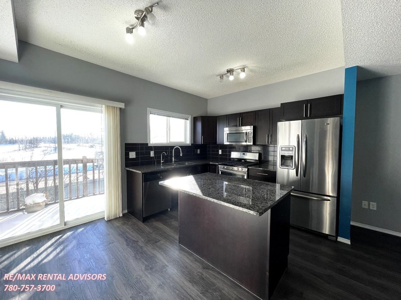 6520 2 Ave Sw - Photo 3 of 20