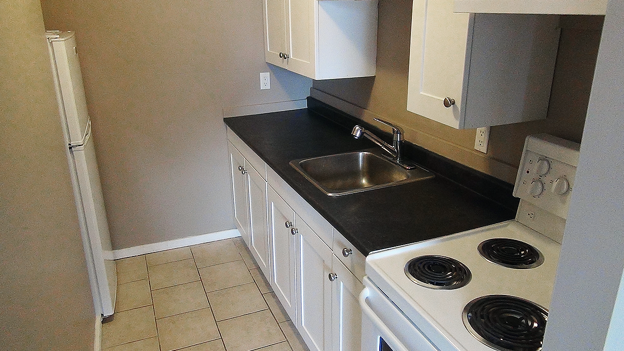 Cochrane House Apartments - Photo 2 of 14