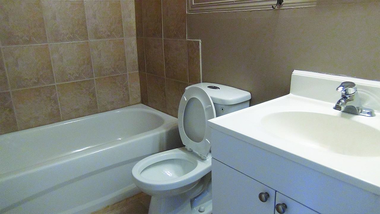 Wellington Apartments - Photo 4 of 7