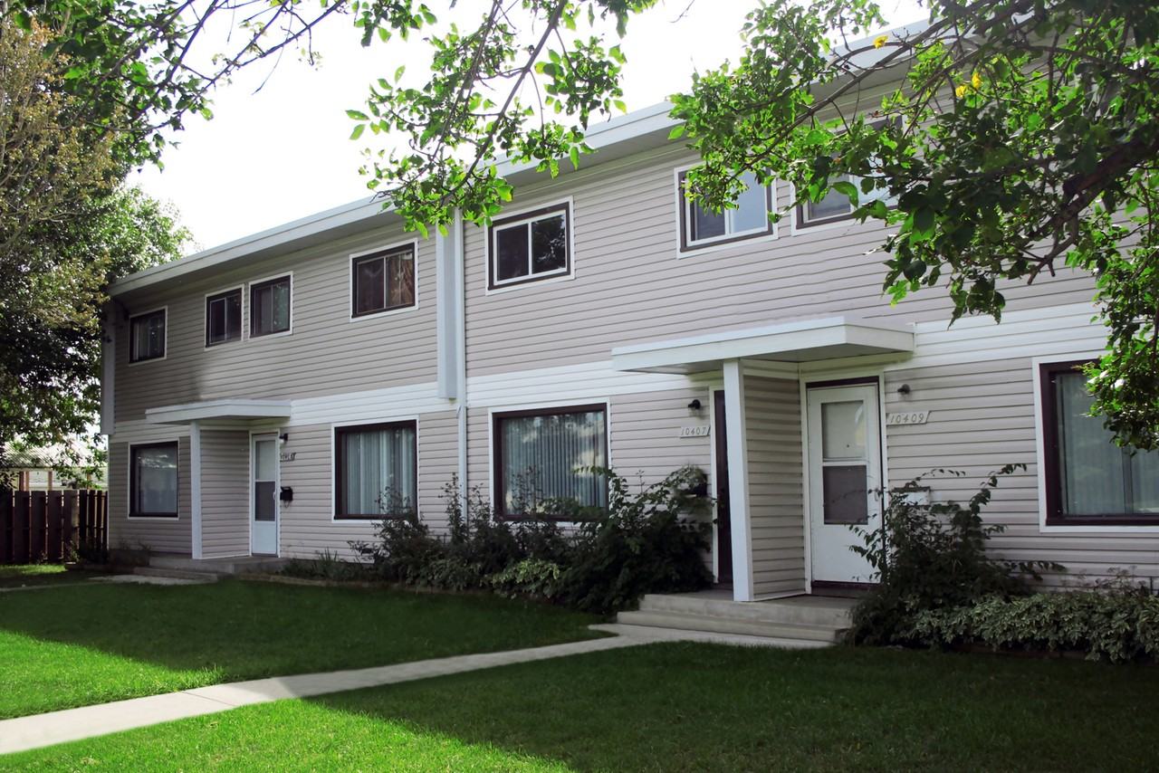 Lauderdale Manor - Photo 2 of 5