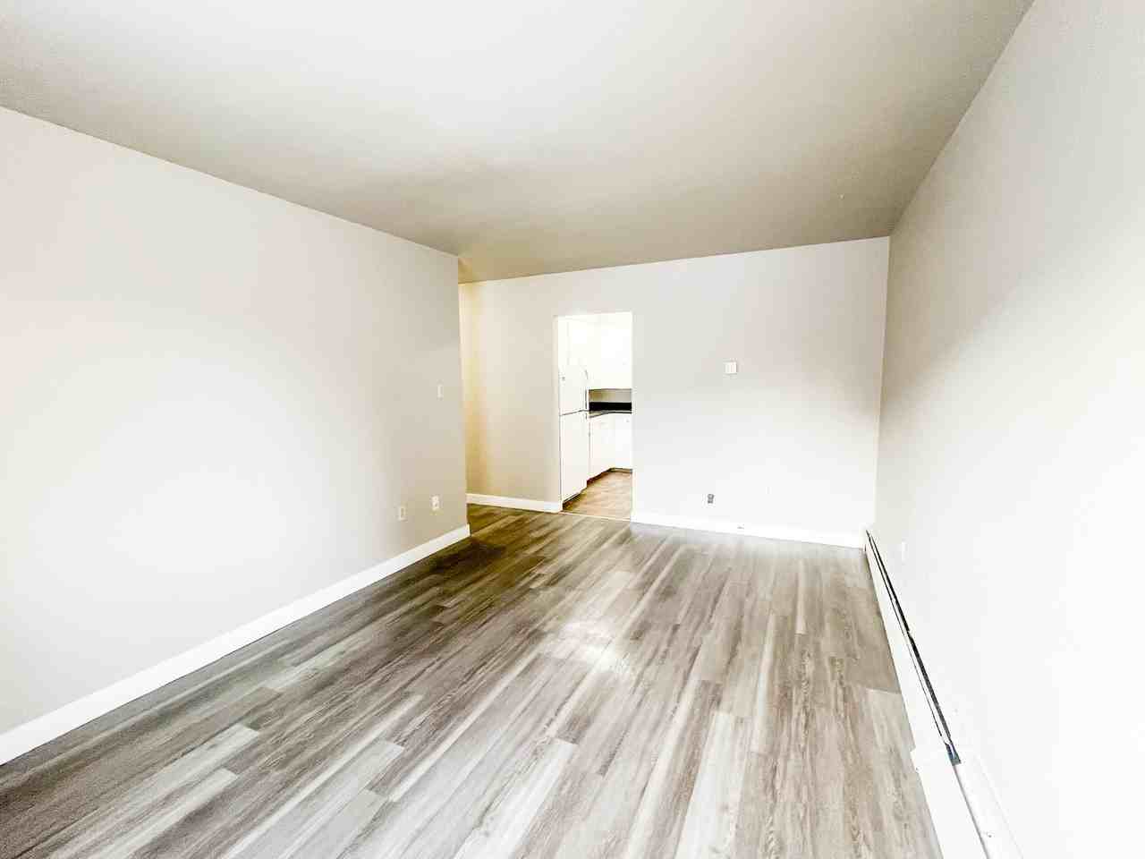 Rose Apartments - Photo 7 of 12