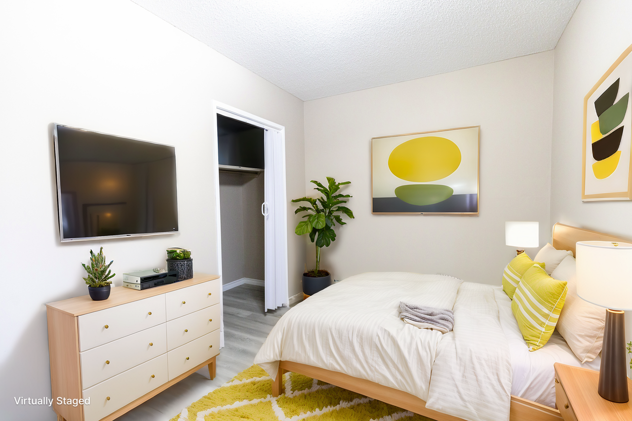 University Pointe - Photo 3 of 23