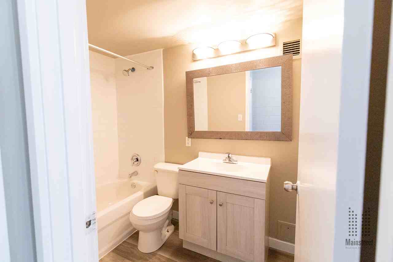 Penticton Brunswick Apartments - Photo 3 of 11