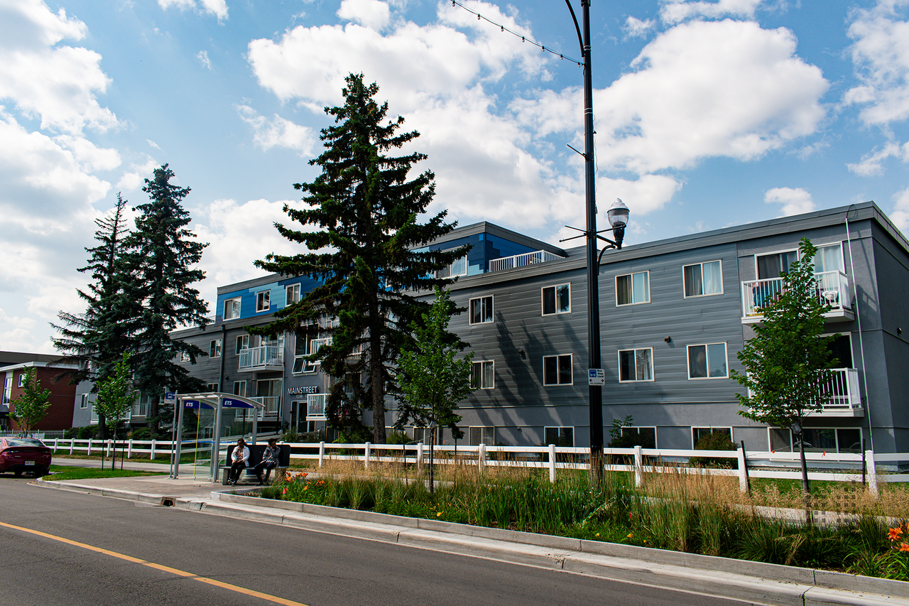 Mainstreet 124th - Photo 4 of 6