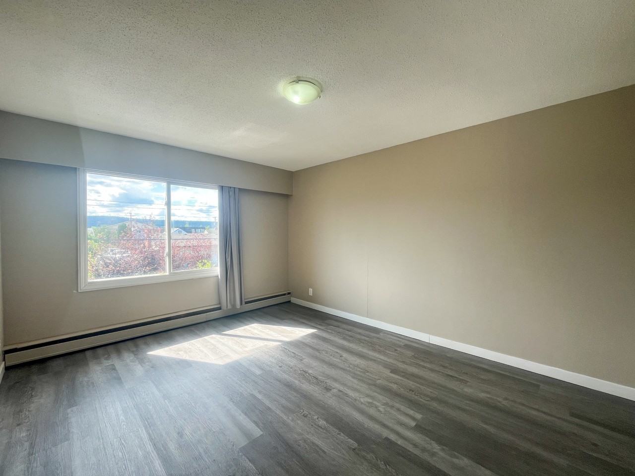 Mainstreet Central Apartments - Photo 7 of 17