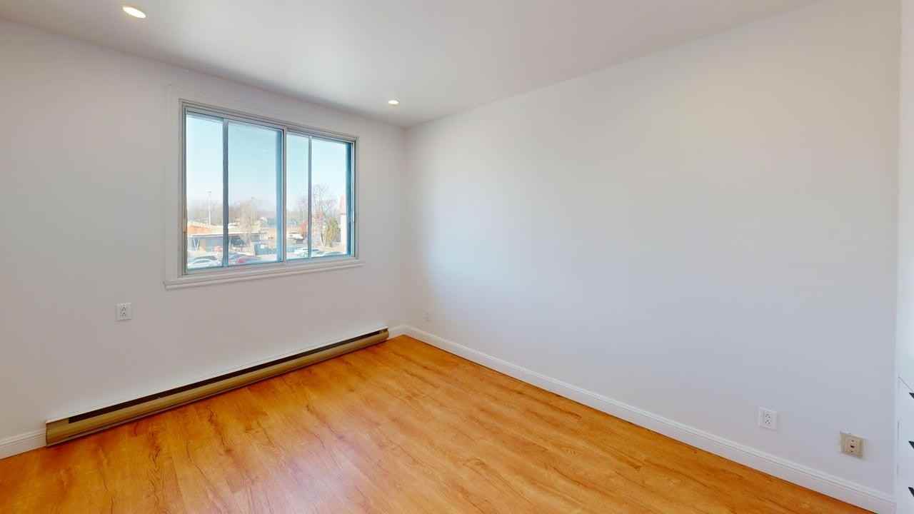 Therrien - Photo 4 of 26