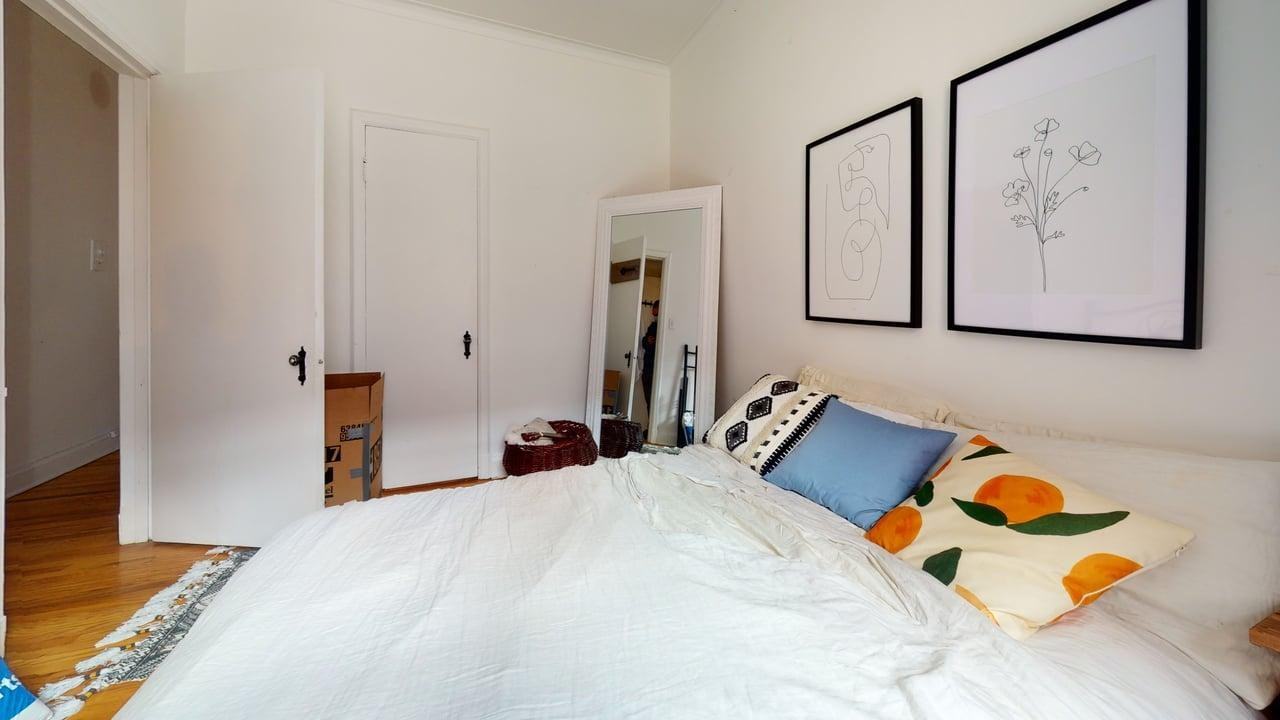 Roslyn - Photo 5 of 30