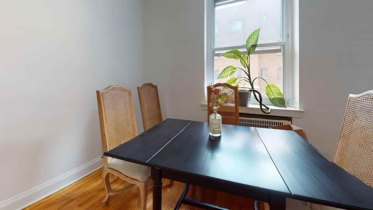 Roslyn - Photo 7 of 30