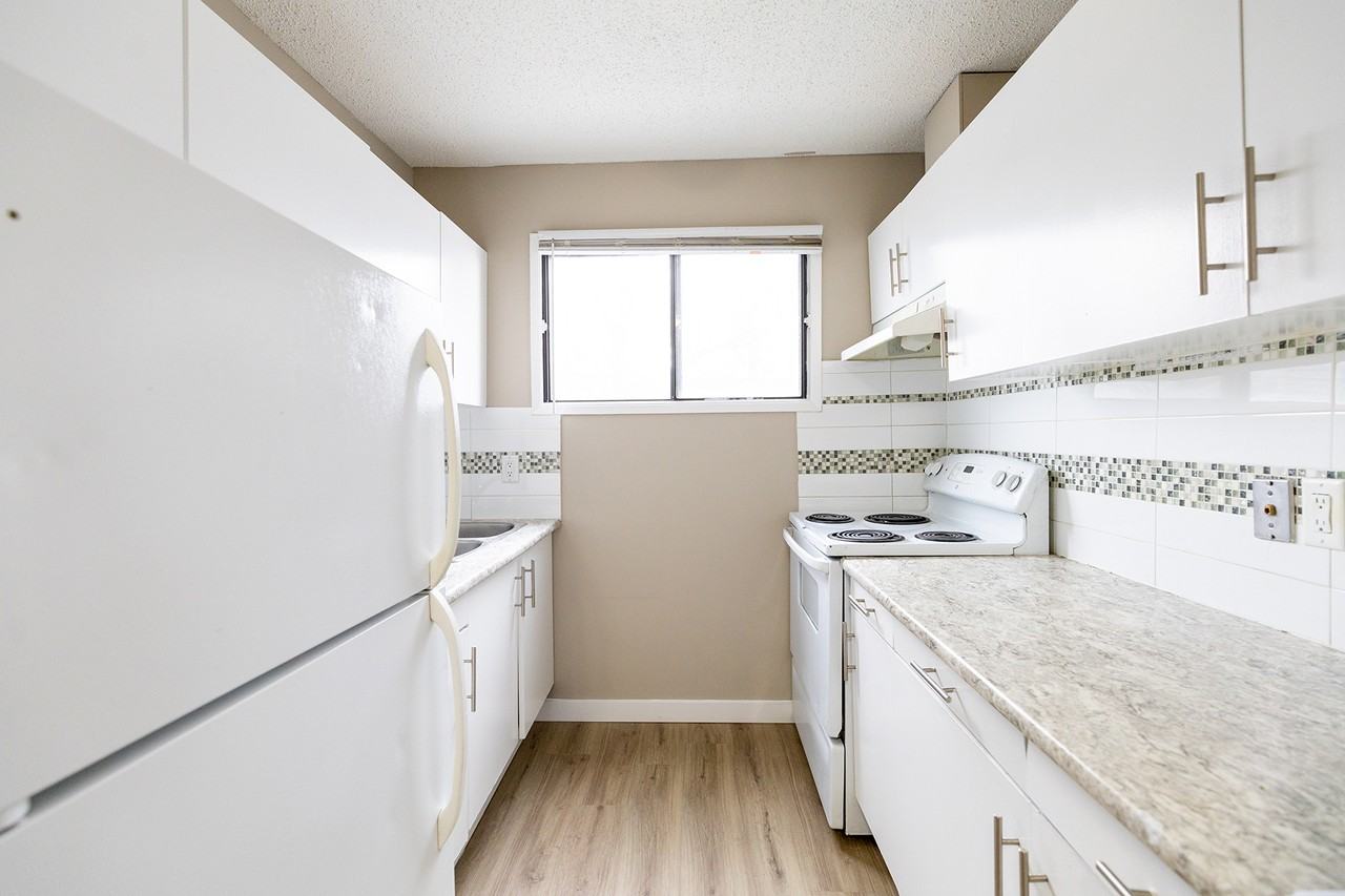Queen's Park Townhomes - Photo 3 of 30