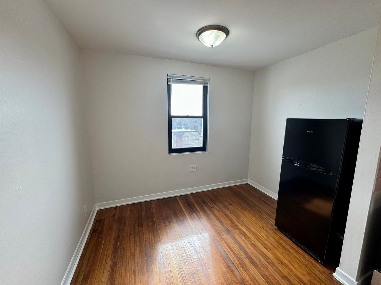 The Sorrento Apartments - Photo 7 of 16