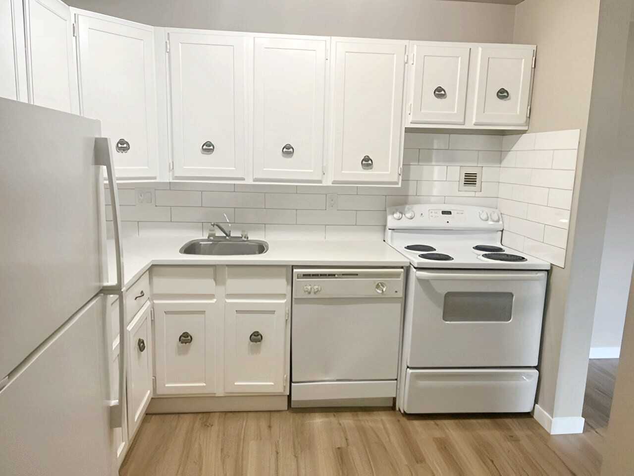 Hermitage Village Apartments - Photo 7 of 9