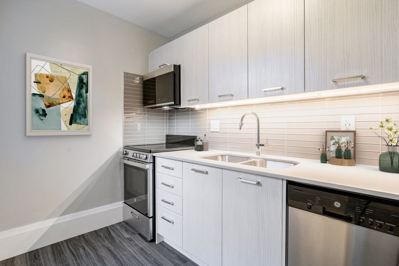 Maya Mews - Photo 2 of 11