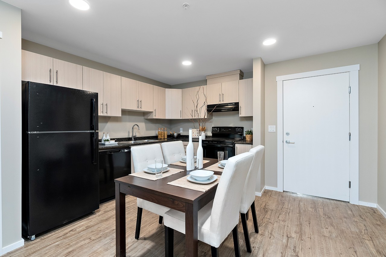 Silverside Pointe - Photo 7 of 23