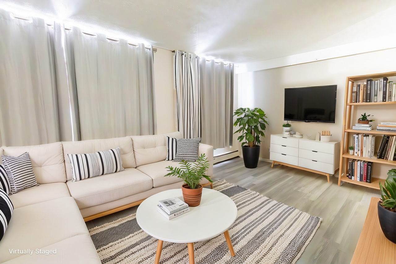 North Hill Manor - Photo 2 of 20