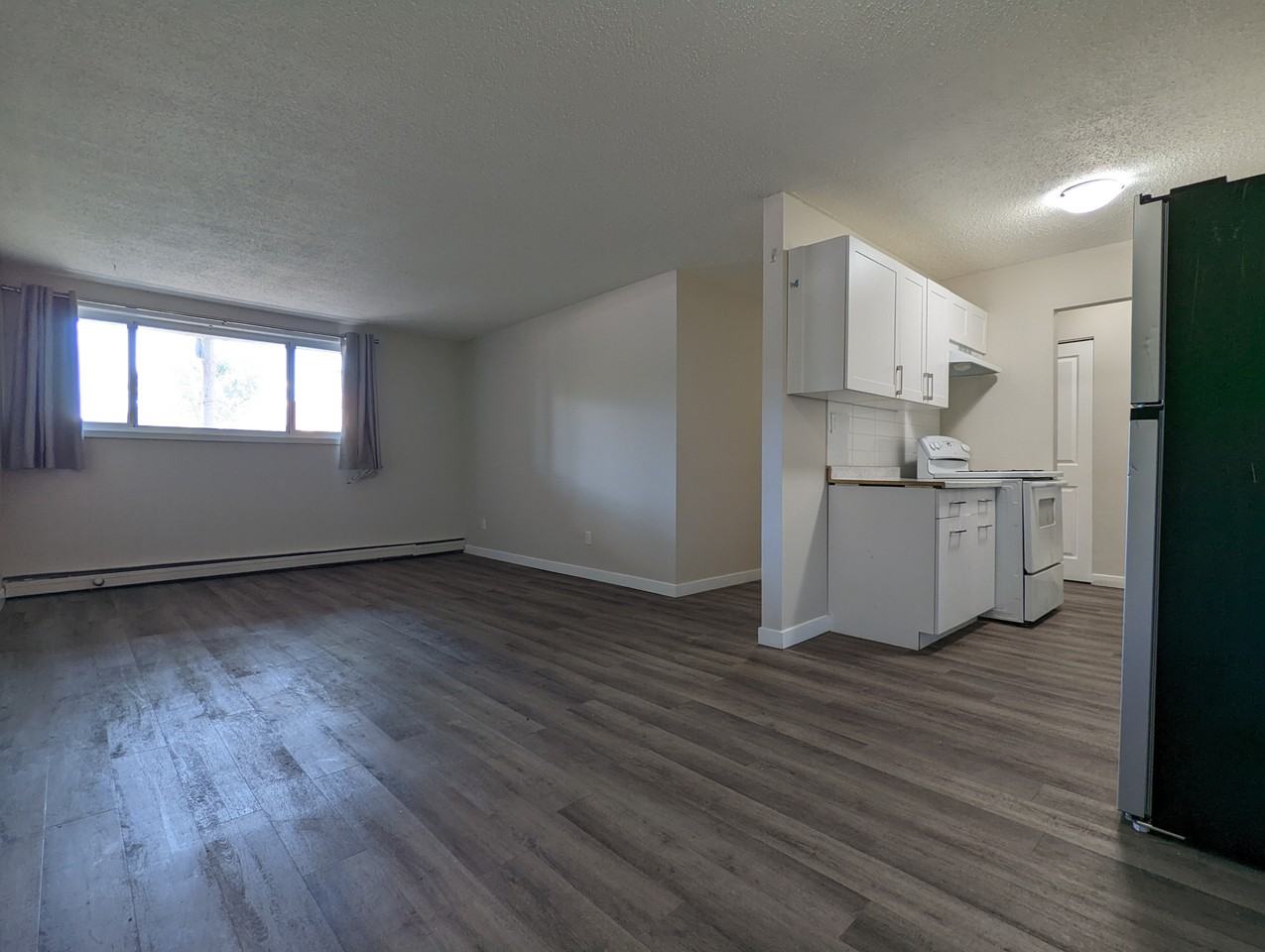 Lancelot Apartments - Photo 5 of 16