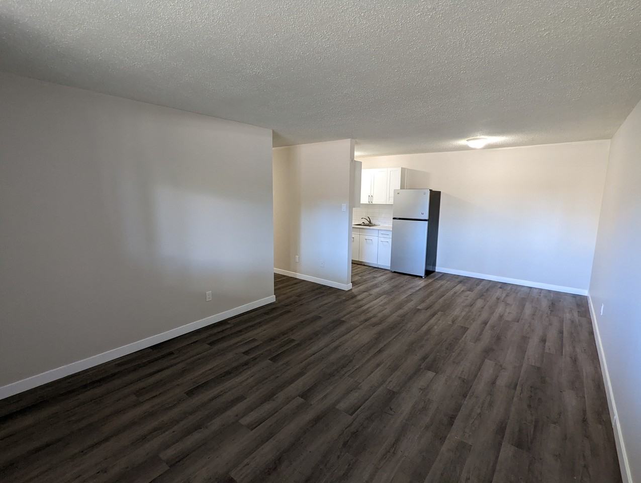 Lancelot Apartments - Photo 6 of 16