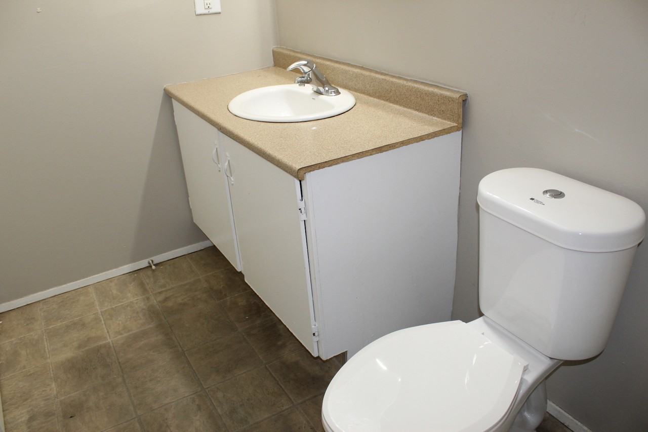 Pisces Manor - Photo 6 of 10