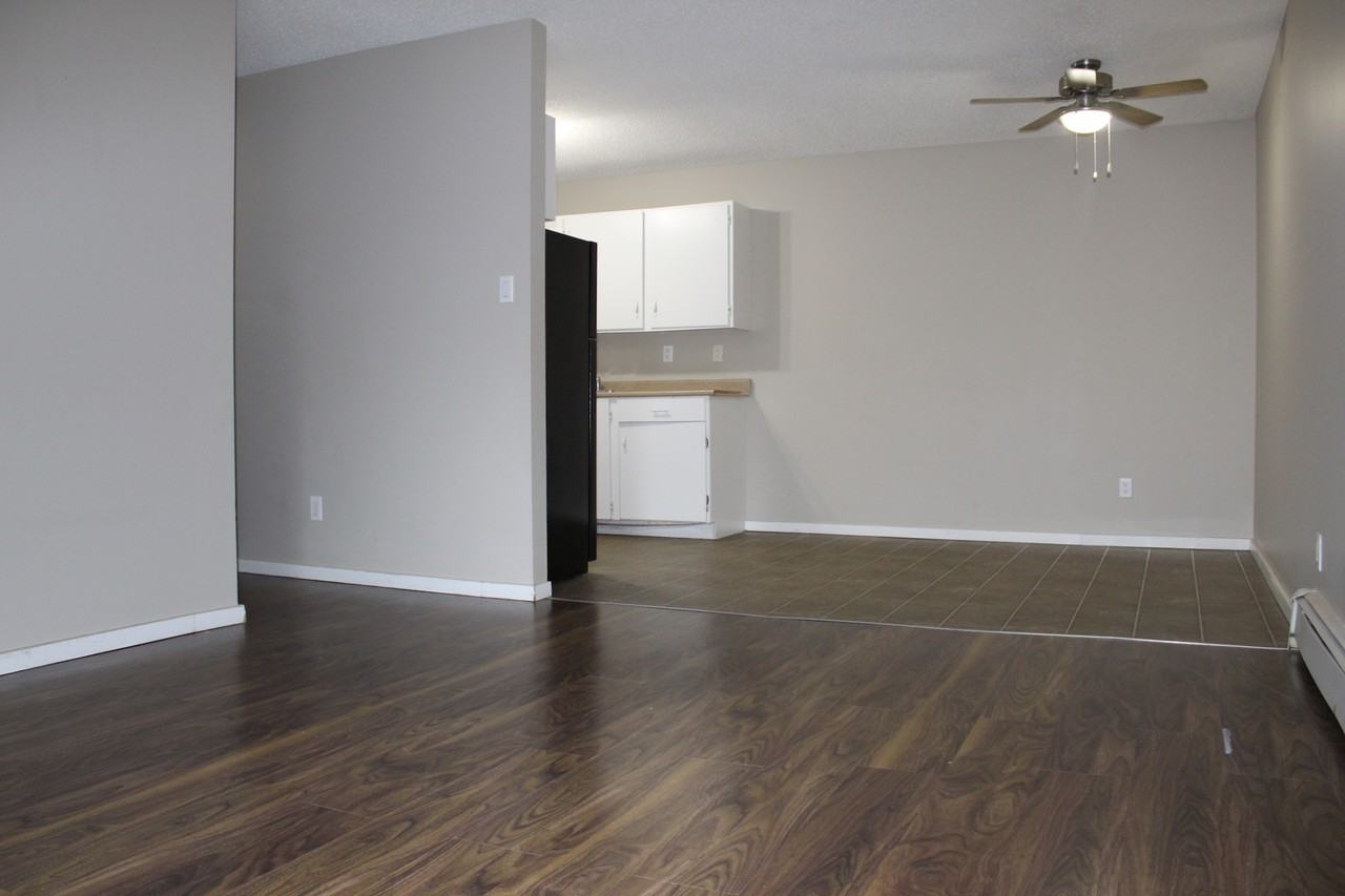 Pisces Manor - Photo 7 of 10