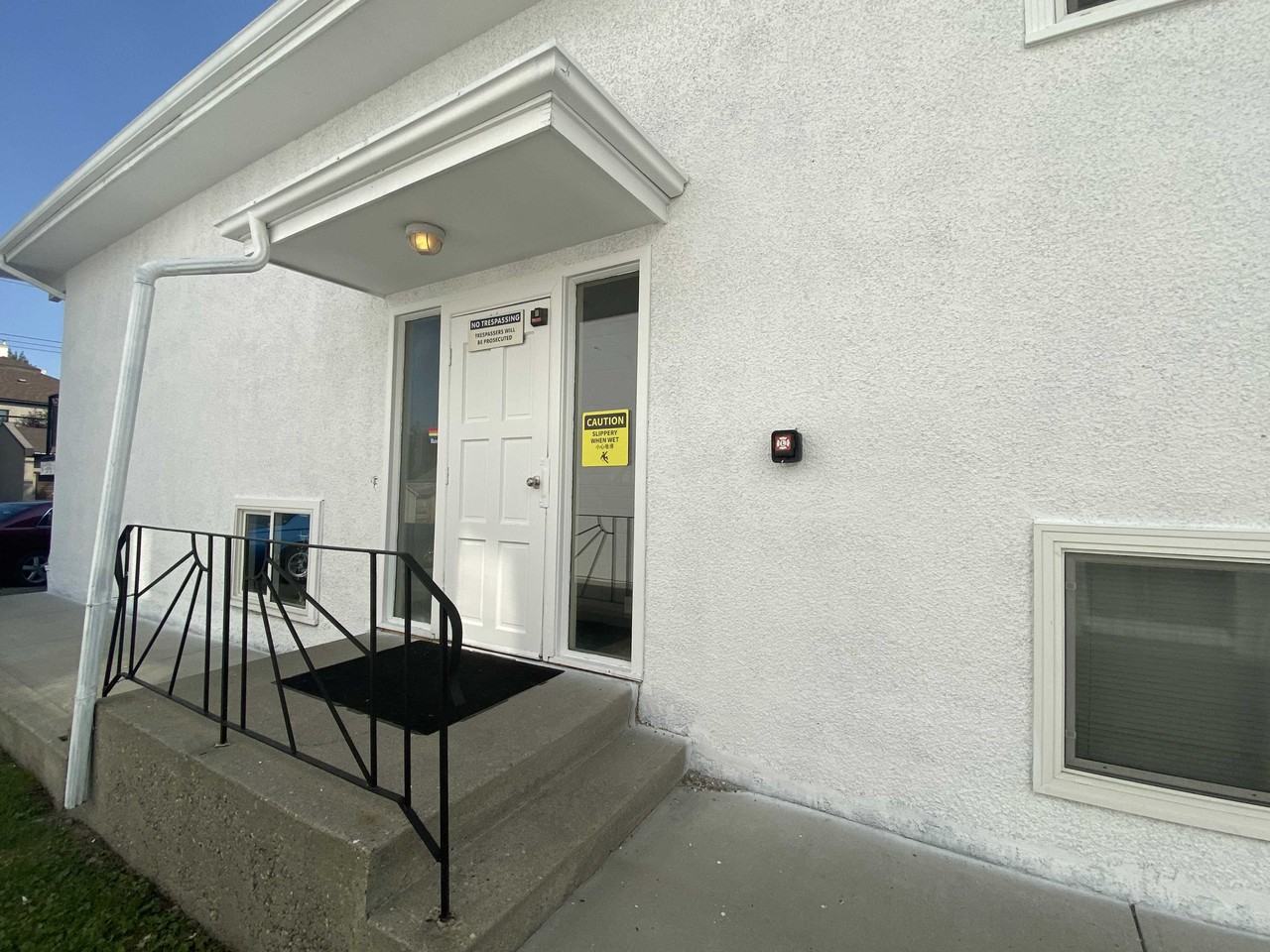 Centre Crescent Apartments 1 - Photo 3 of 5