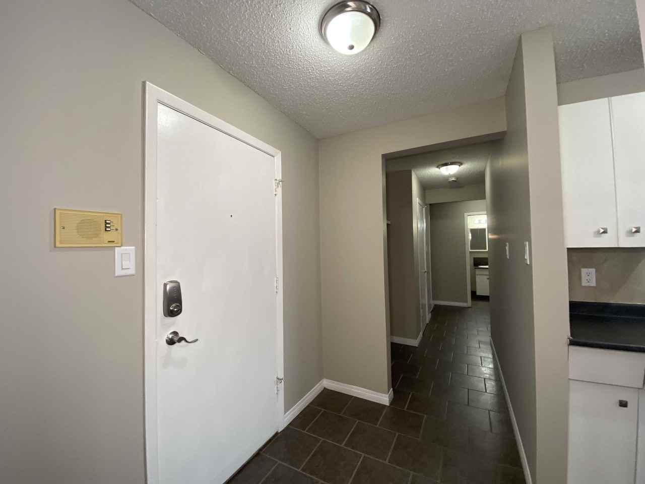 Oliver 4 Apartments - Photo 5 of 14