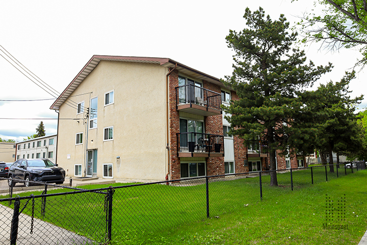 NAITside Court II - Photo 2 of 5