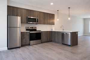 featured image of 208 Shawnee Sq Sw