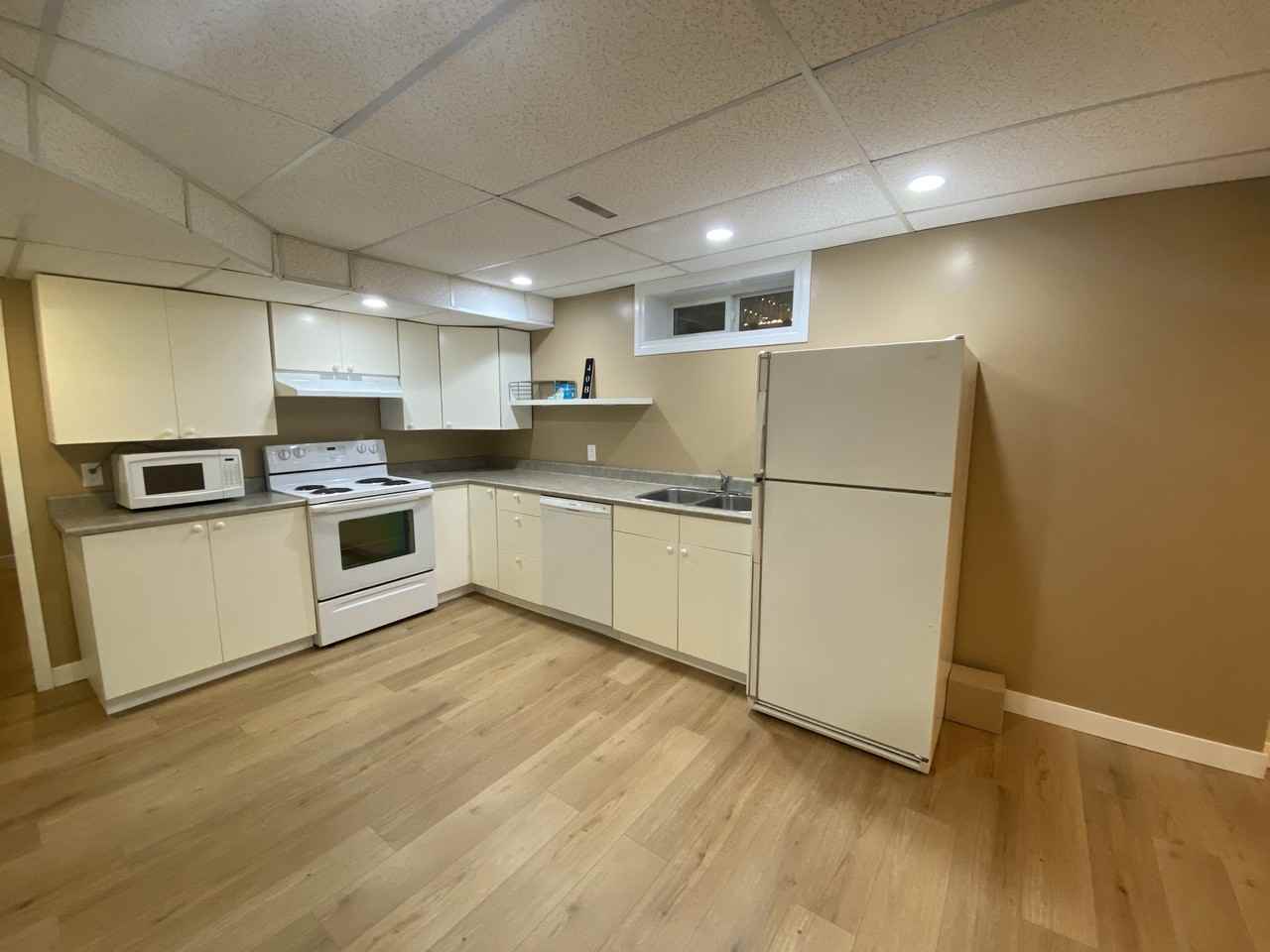 BSMT 40 Laurier Crescent - Photo 3 of 19