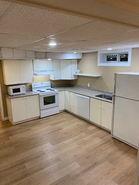 BSMT 40 Laurier Crescent - Photo 4 of 19