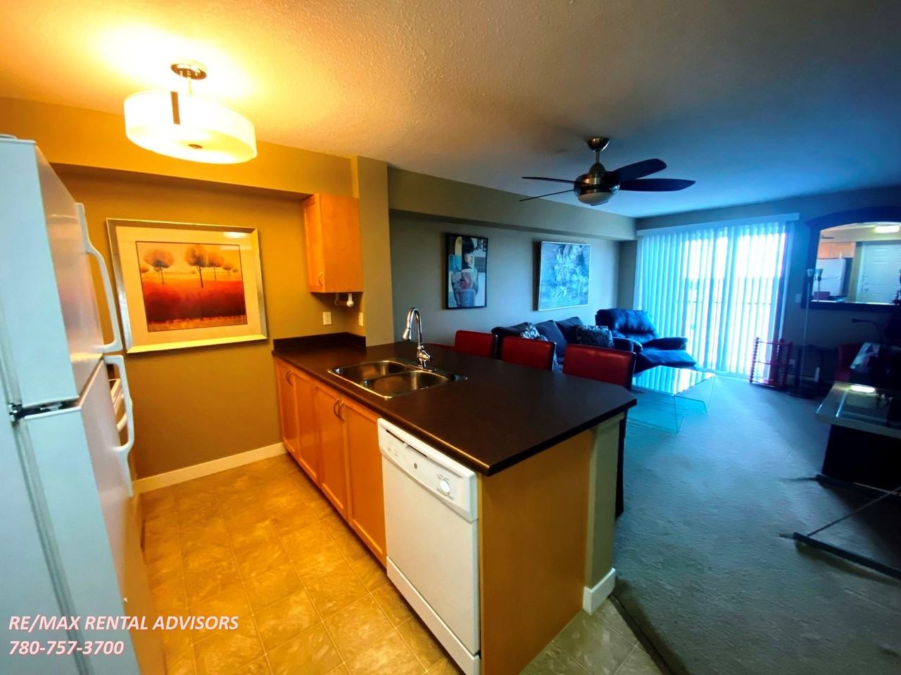 #422 920 156 Street Northwest - Photo 3 of 9