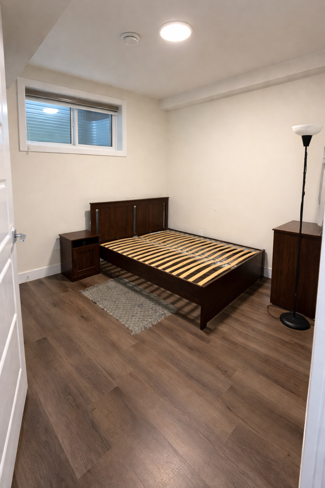 2 Bed | 1 Bath Basement Suite –Edmonton - Photo 2 of 8