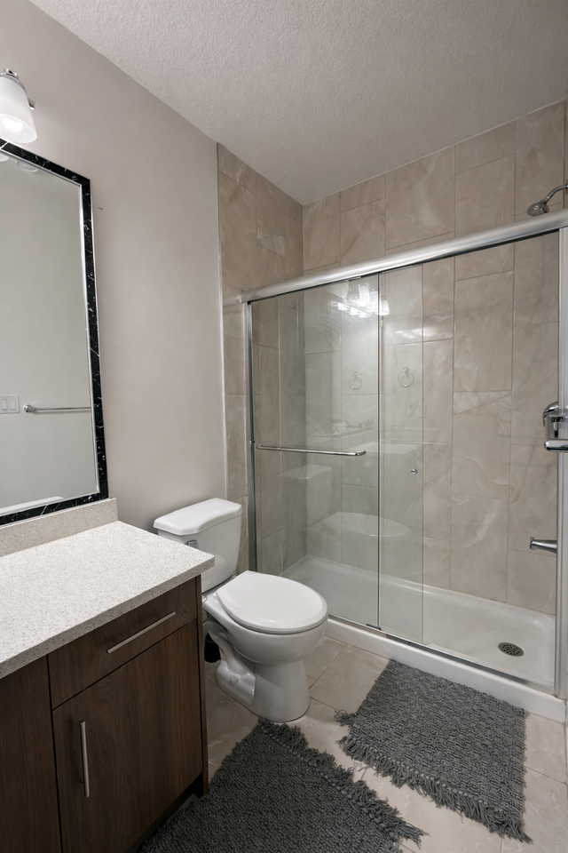 2 Bed | 1 Bath Basement Suite –Edmonton - Photo 3 of 8