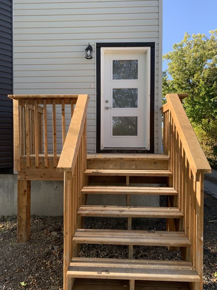 165 Sadler Ave - Photo 2 of 38